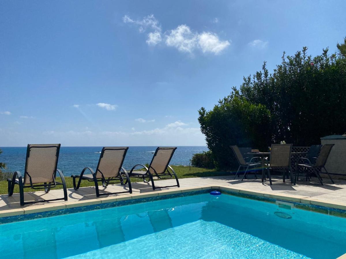 Amazing Front Line Villa In Coral Bay Pegeia Eksteriør billede